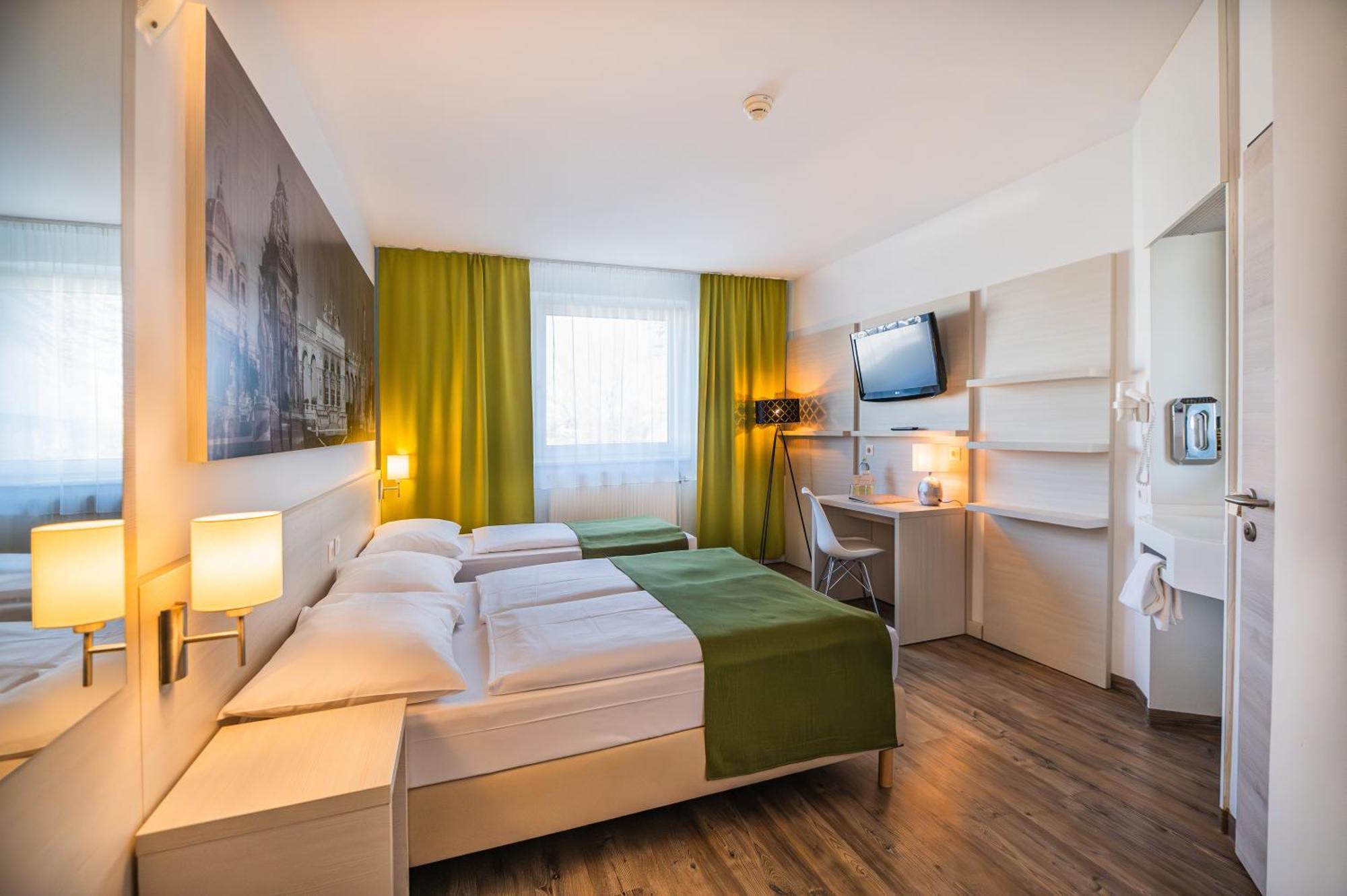 Lifehotel Vienna Airport Fischamend Ngoại thất bức ảnh