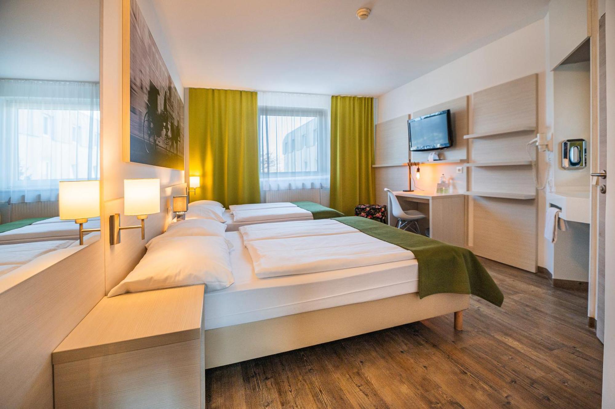 Lifehotel Vienna Airport Fischamend Ngoại thất bức ảnh