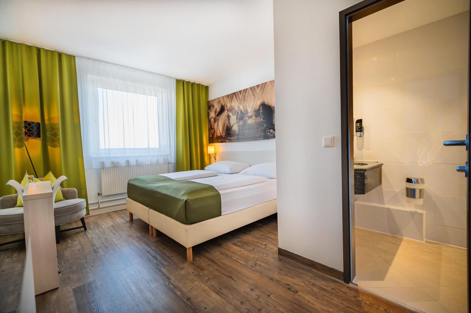 Lifehotel Vienna Airport Fischamend Ngoại thất bức ảnh