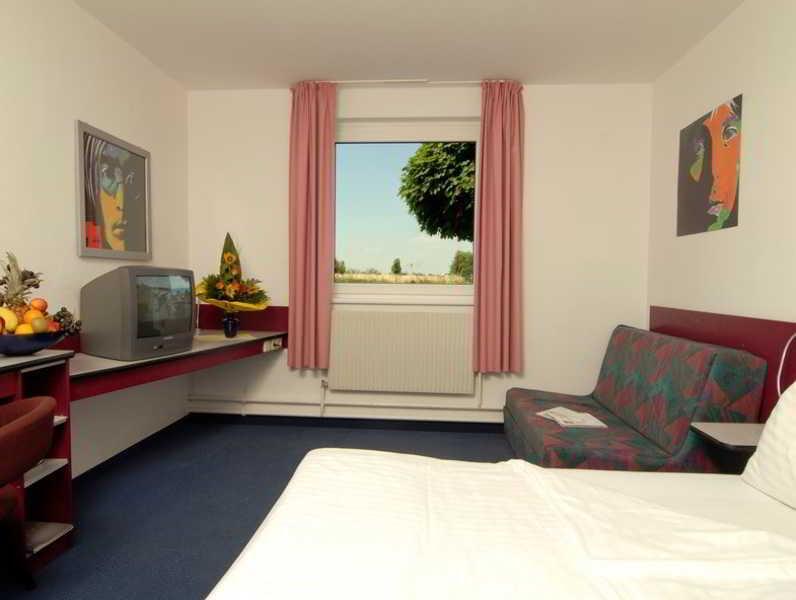 Lifehotel Vienna Airport Fischamend Ngoại thất bức ảnh